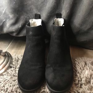 H&M Chelsea Boots